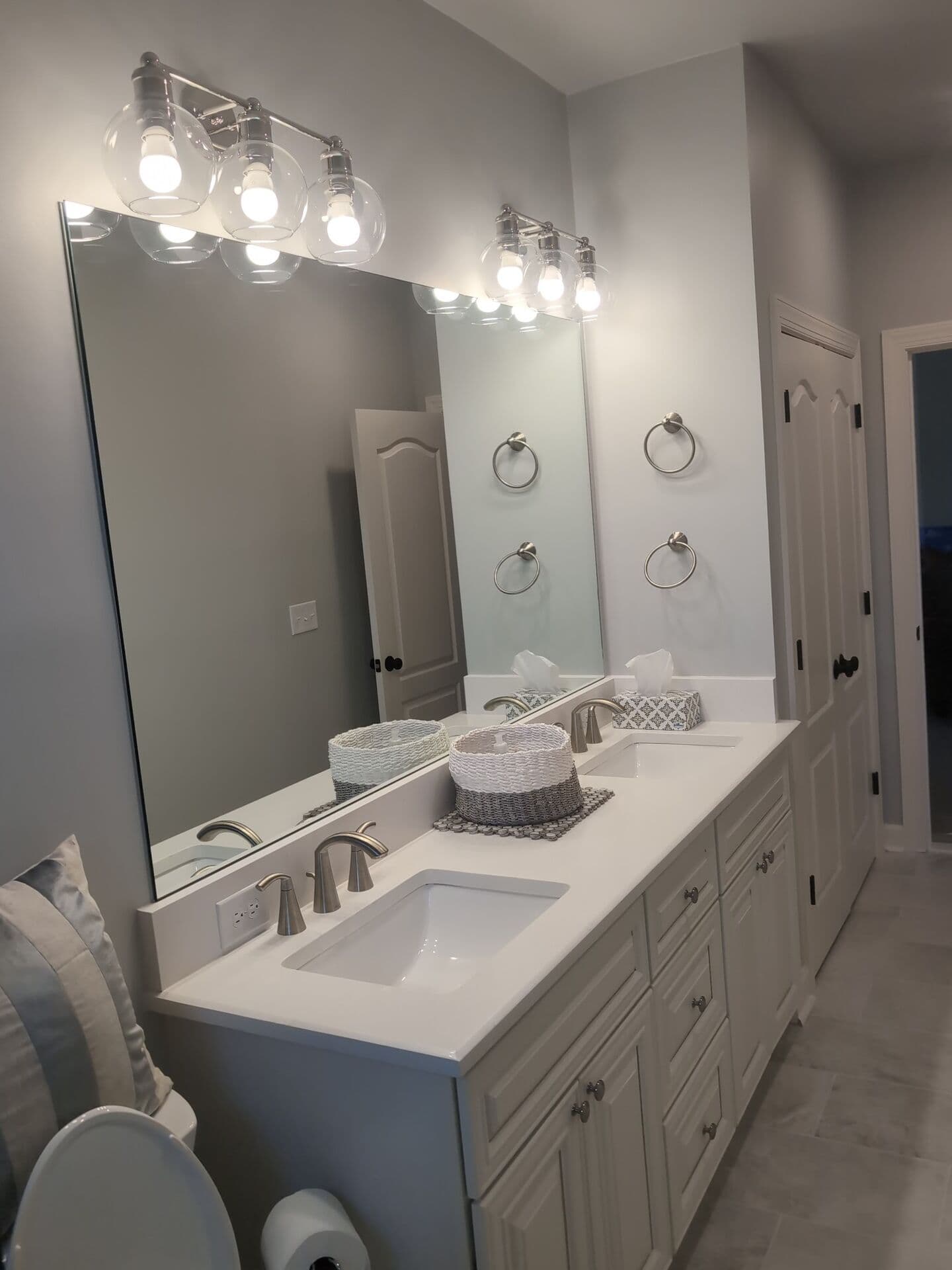 Bathroom renovation project S - additional view 3